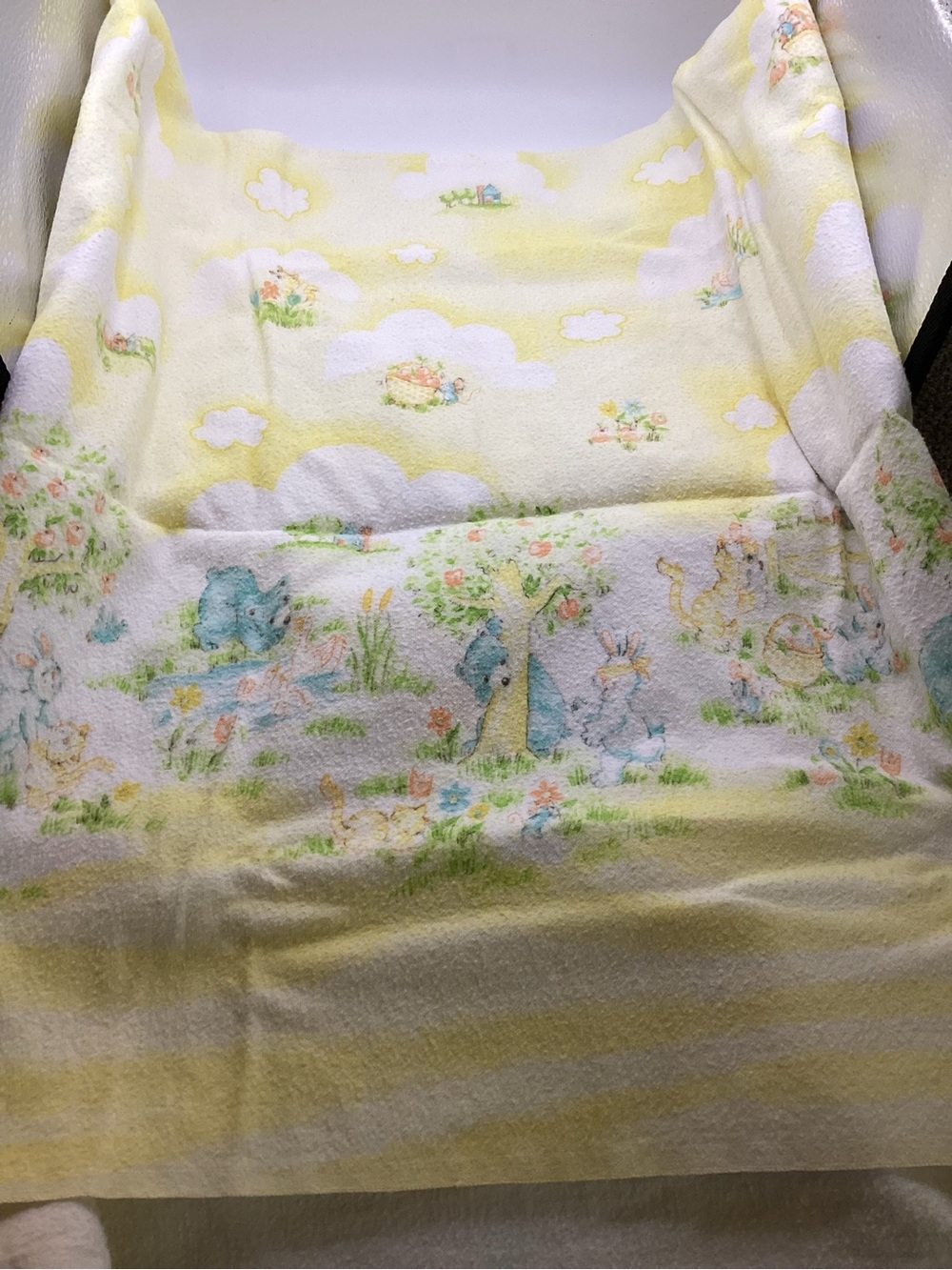 1982 Dundee Mills "Country Sunshine" baby receiving blanket vintage